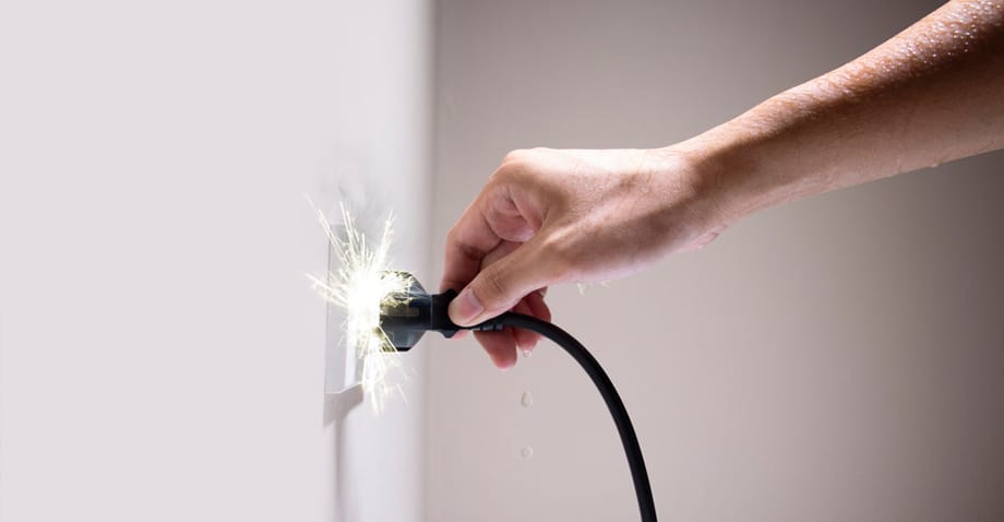 Top 5 Electricity Hazards Present in The Home