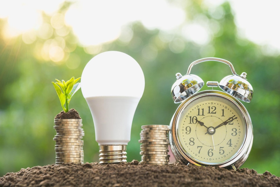 How to Save Money with Time of Use Electricity Plans?